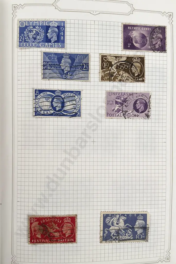 Three Small Vintage NZ and World Stamp Albums and two Russia books Image 1++