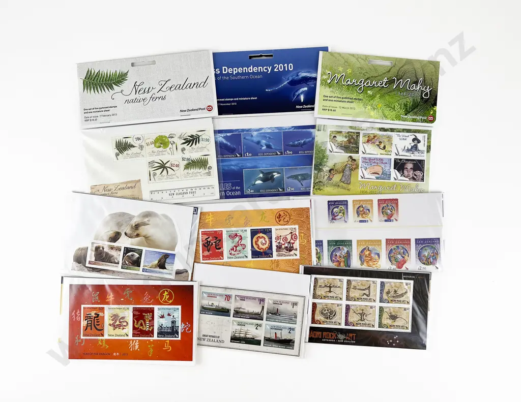 Qty NZ C2000 - 2010 Presentation Stamp Sheet Issues Large and Small Sets Image 1++