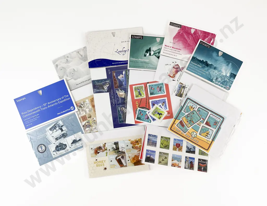 Qty C2000 - 2010 NZ Small Presentation Stamp Sets/Sheets and Stamp Books Image 1++