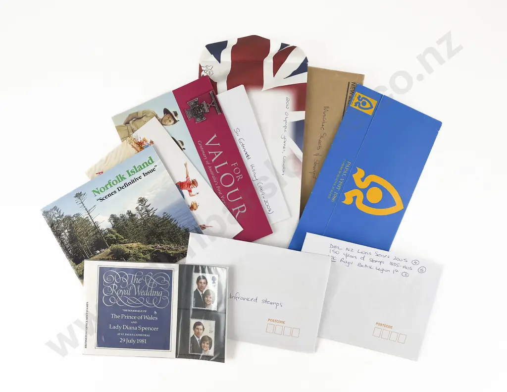 Mixed Lot NZ and UK Miniature Sheets Australian with Sorted Loose Stamps Image 1++