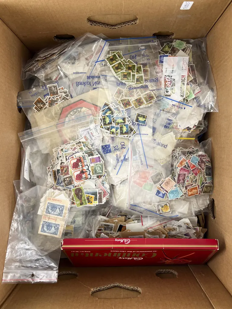 Qty NZ and World Loose Sorted and Semo-Sorted Stamps Image 1++