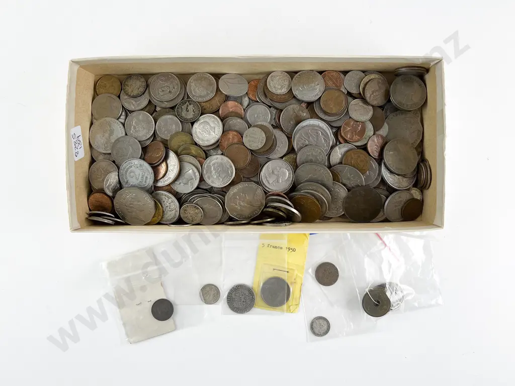 Qty NZ and World Vintage Pocket Change Coinage Image 1++