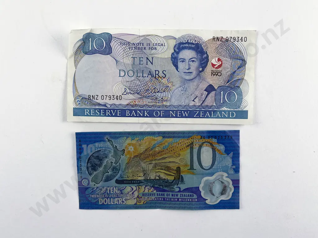 NZ 2000 Millennium $10 Bank Note and $10 Anniversary 1990 Image 1++
