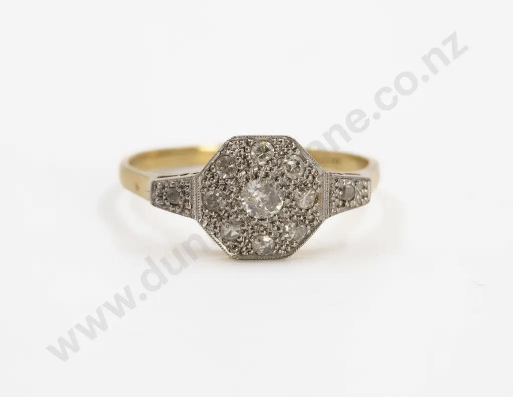 Early C20th 18ct Eleven Stone Diamond Cluster Ring Image 1++