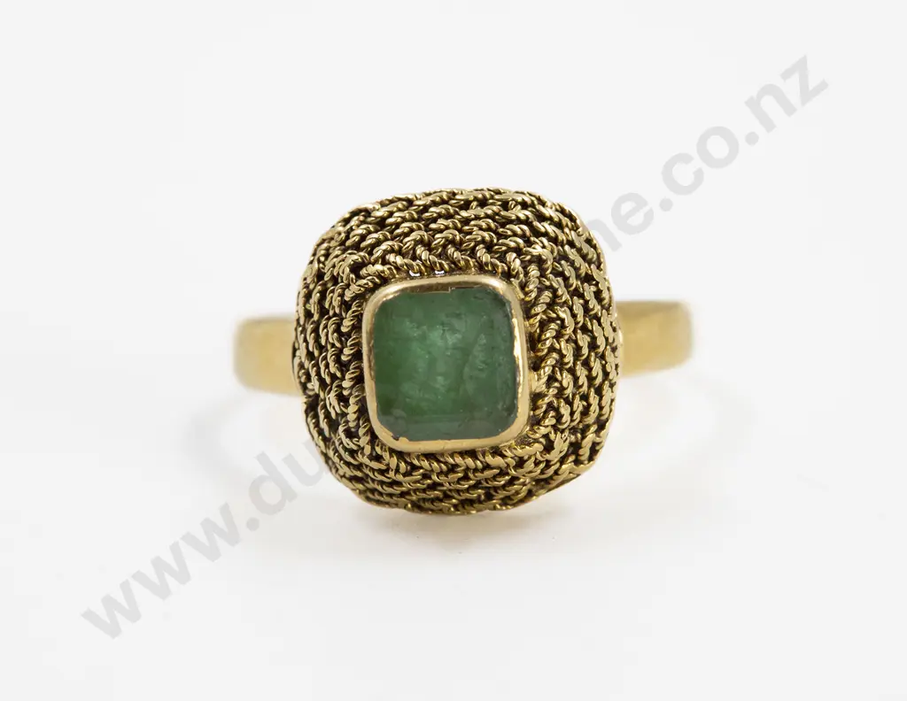 18ct Single Emerald Dress Ring Image 1++