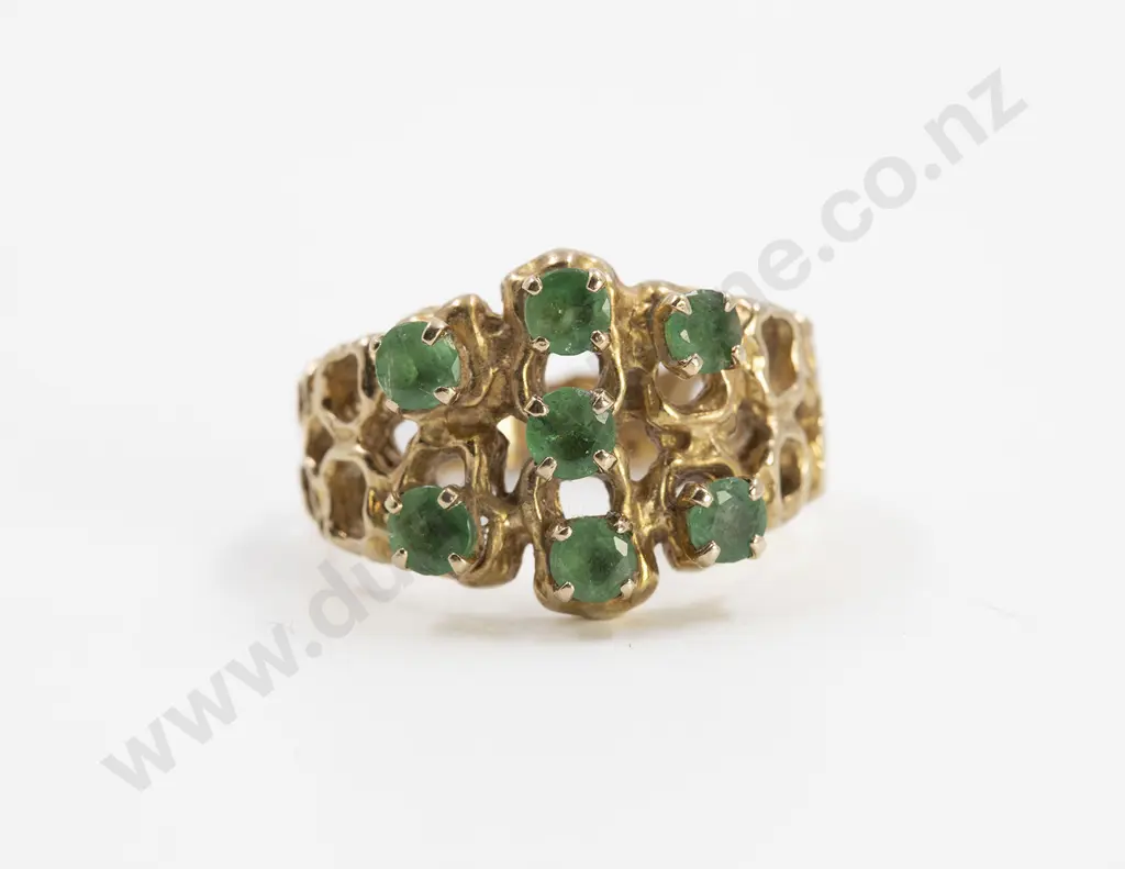 9ct Seven Stone Emerald Modern Design Band Ring Image 1++