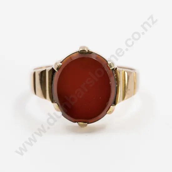 9ct Single Carnelian Oval Panel Signet Type Ring