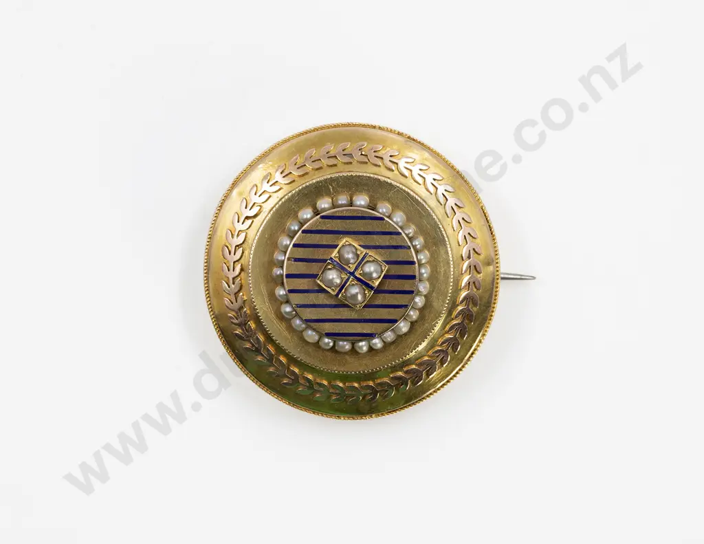 Victorian 15ct Circular Target Brooch Image 1++
