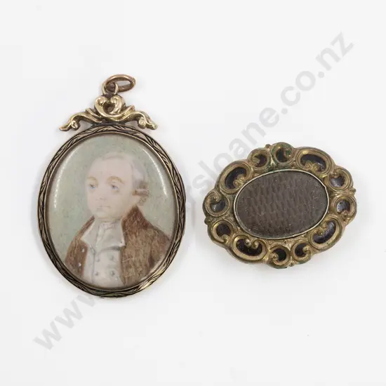 Early Victorian Gold Plate Framed Portrait Brooch/Pendant