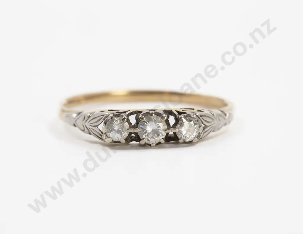 Vintage 18ct Three Stone Diamond Bridge Ring Image 1++