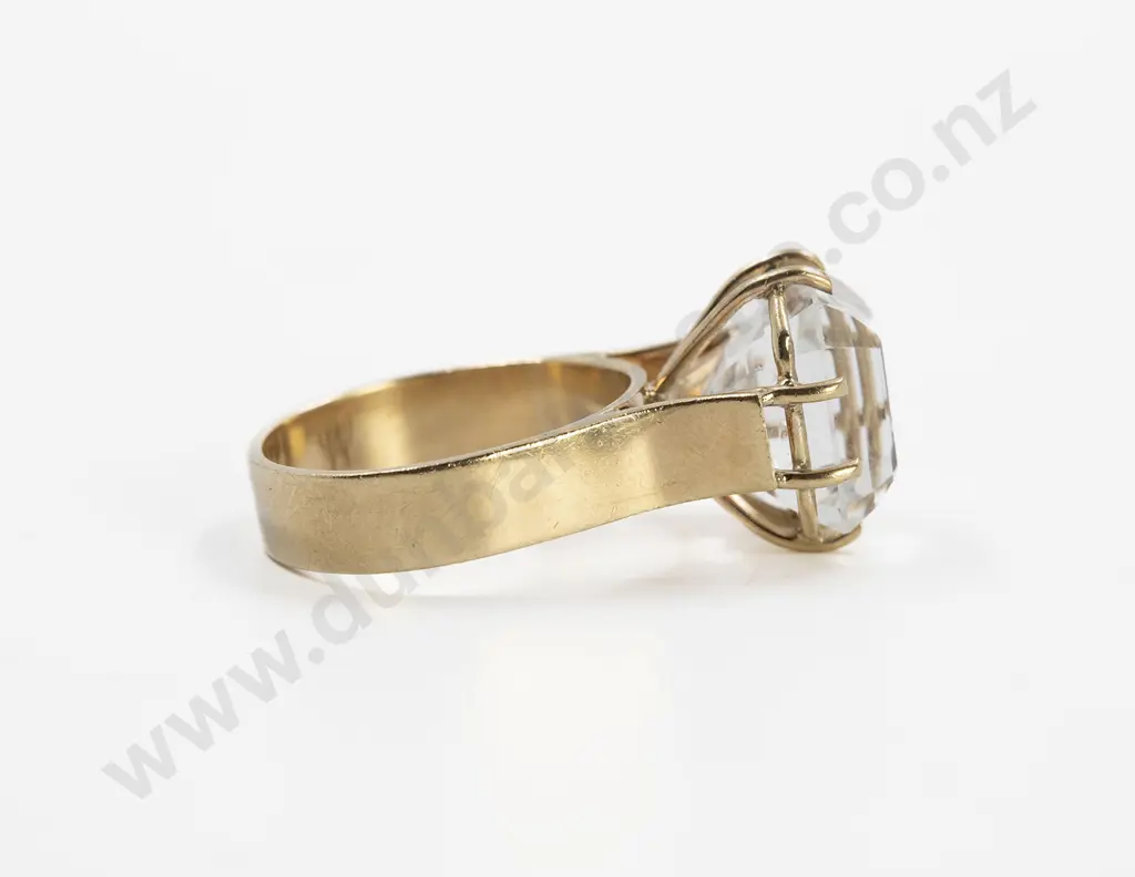 9ct Single Topaz Dress Ring Image 1++