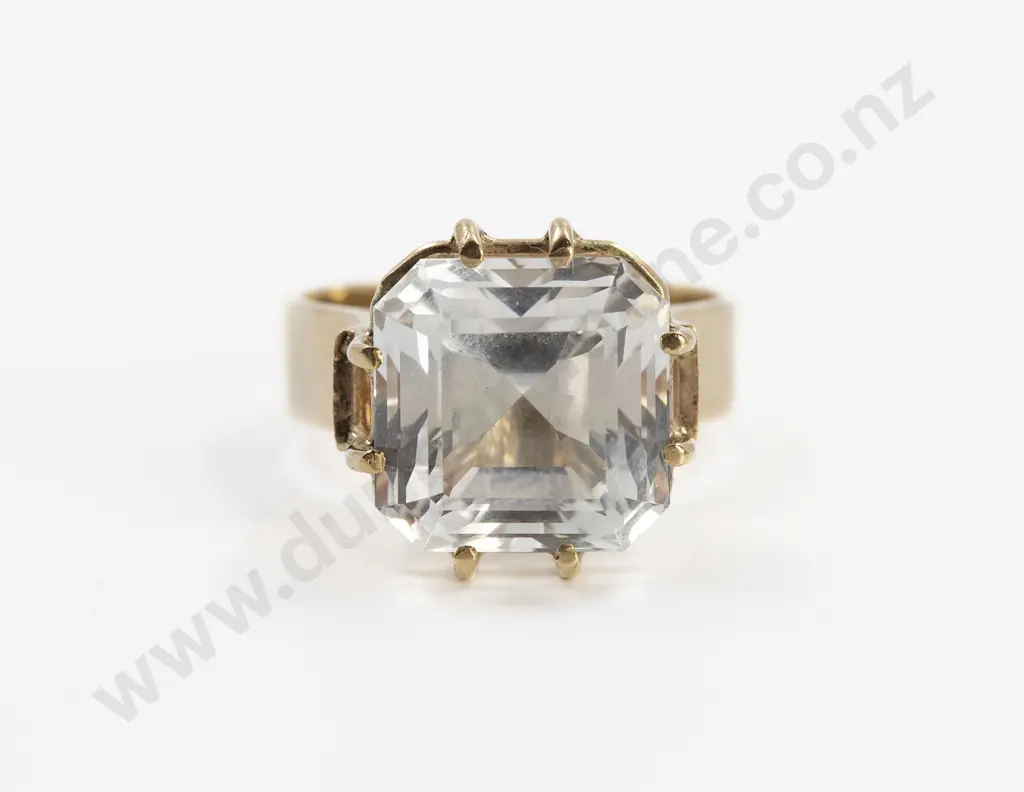 9ct Single Topaz Dress Ring Image 1++