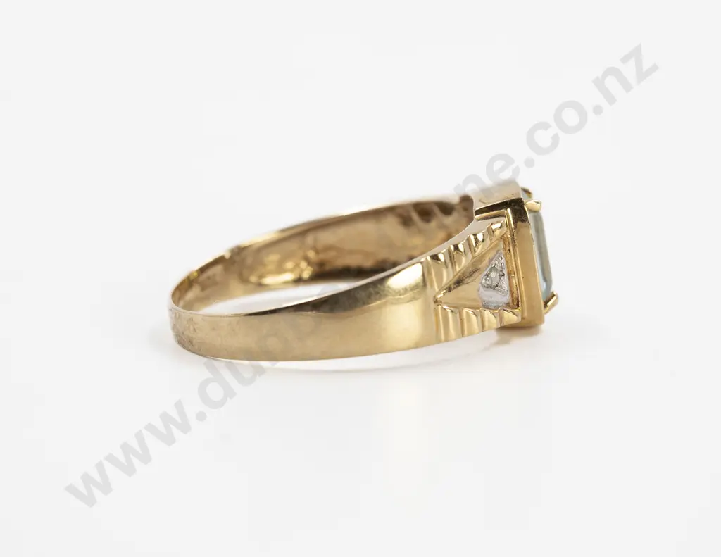 10ct Single Topaz Dress Ring Image 1++