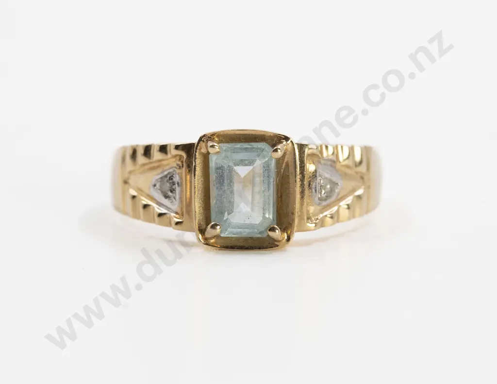 10ct Single Topaz Dress Ring Image 1++
