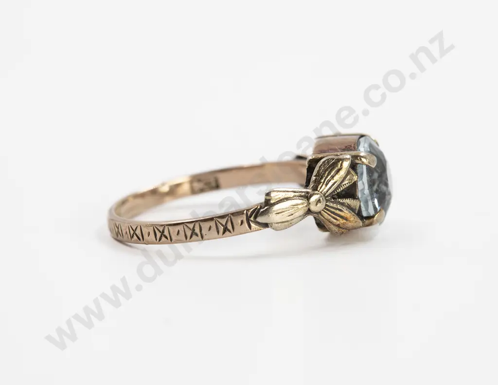 9ct Single Topaz Dress Ring Image 1++