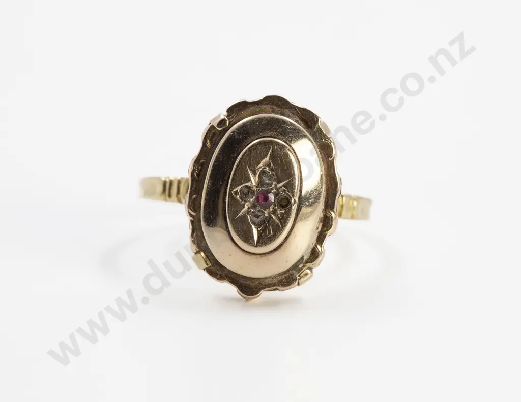 18ct & 9ct Target Panel Ring Image 1++