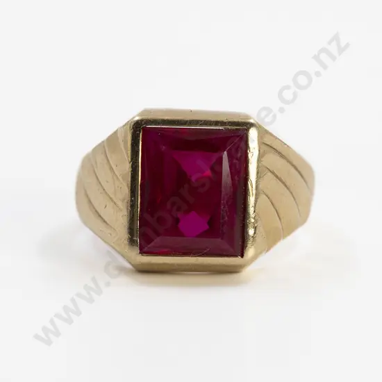 14ct Imitation Ruby Gents Signet Dress Ring