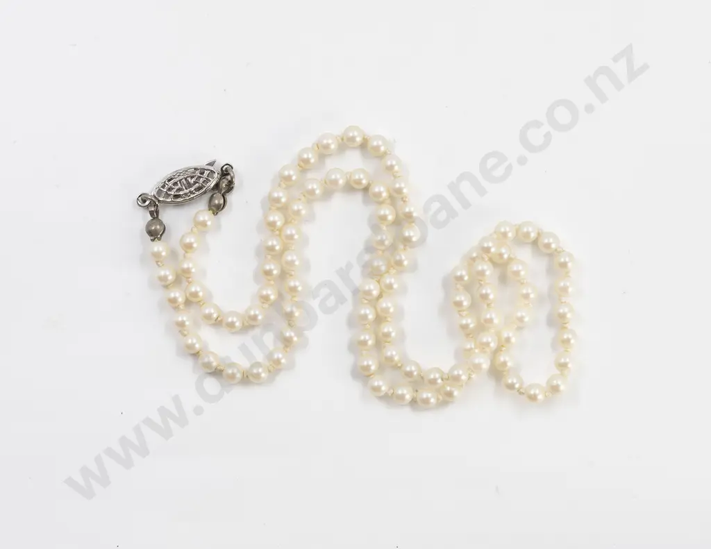 Single Strand Uniform Cultured Pearl Necklace Image 1++
