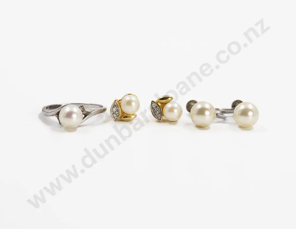 Mikimoto S/S Single Cultured Pearl Ring and two pair imitation pearl stud earrings Image 1++