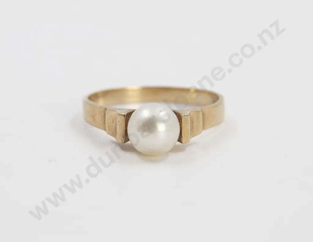 9ct Single Cultured Pearl Ring Image 1++