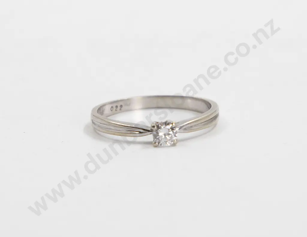 18ct Seven Stone Diamond Floret Cluster Ring Image 1++