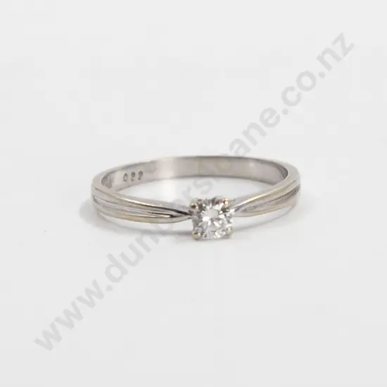 18ct Seven Stone Diamond Floret Cluster Ring