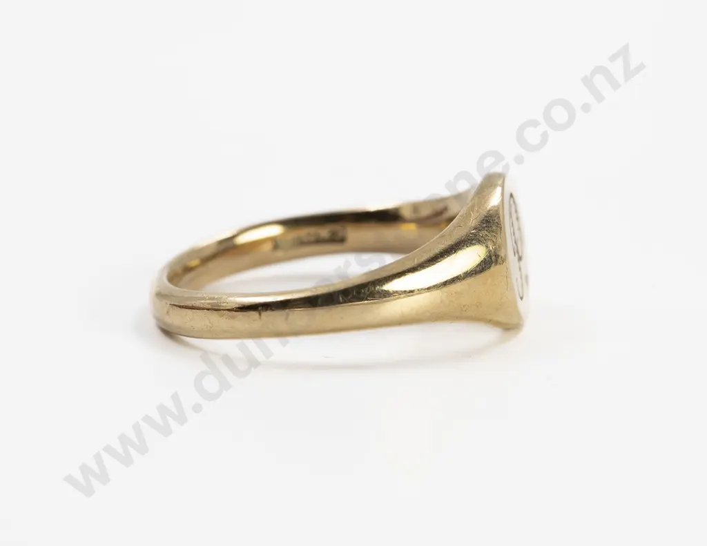 9ct Plain Signet Ring Image 1++
