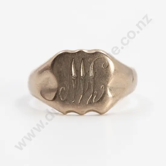 9ct Shield Shape Signet Ring