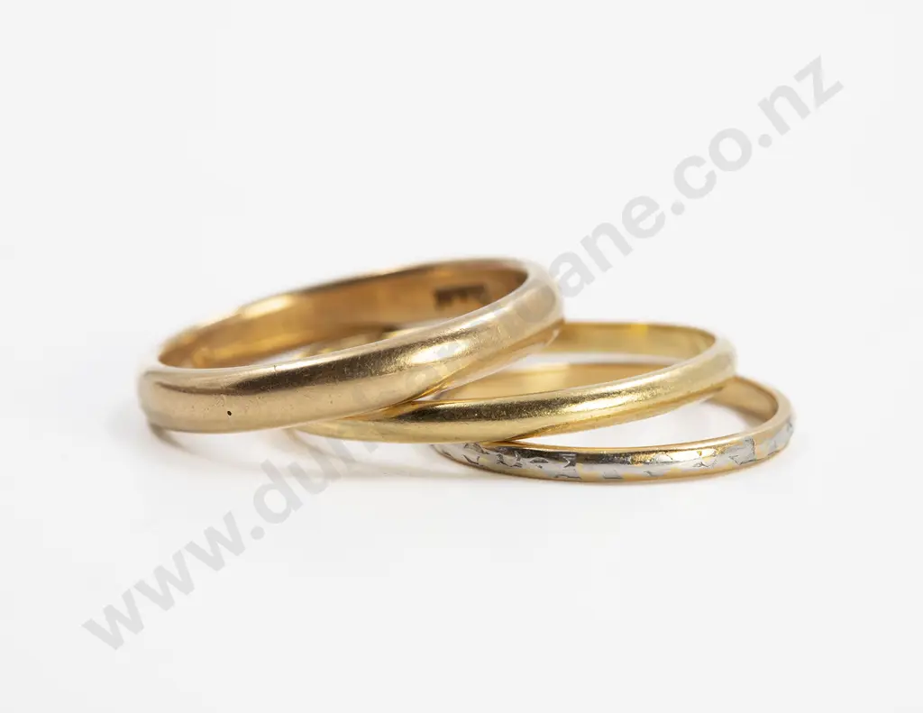 Three 18ct Plain Wedding Bands Image 1++