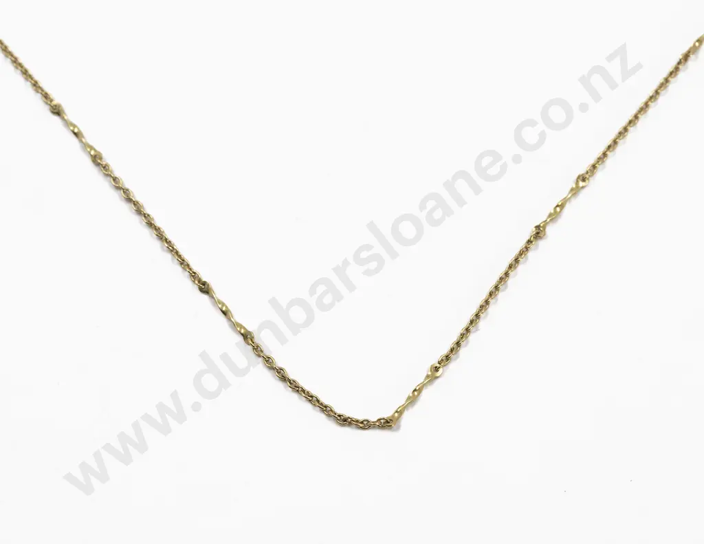 18ct Fancy Trace Link and Bar Twist Neck Chain Image 1++