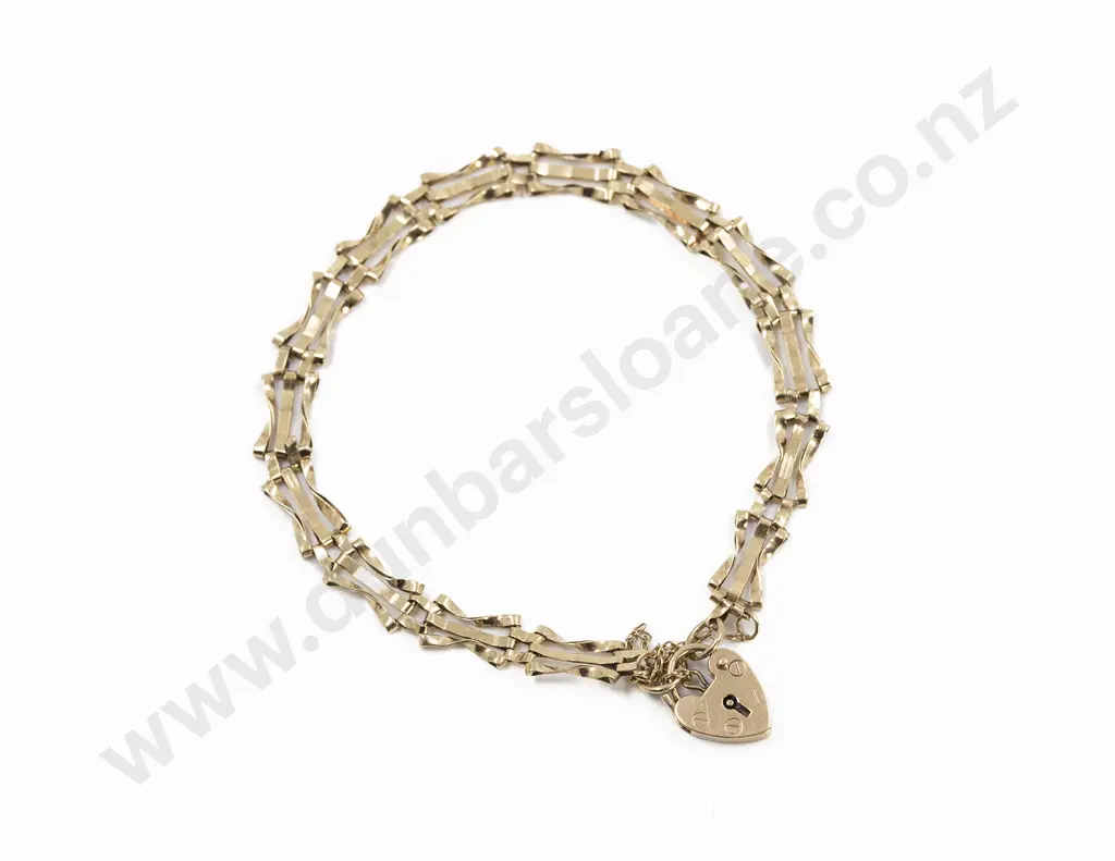 9ct Modern Triple Twist Bar Gate Link Bracelet Image 1++