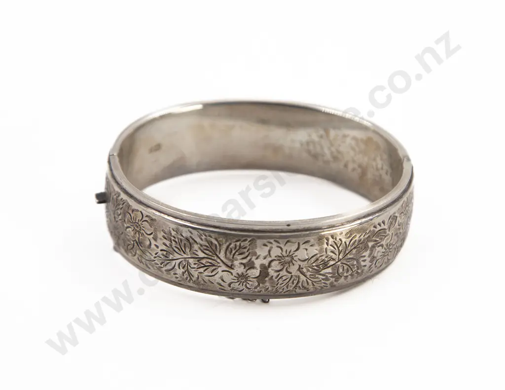 S/S Half Engraved Hinged Snap Bangle Image 1++