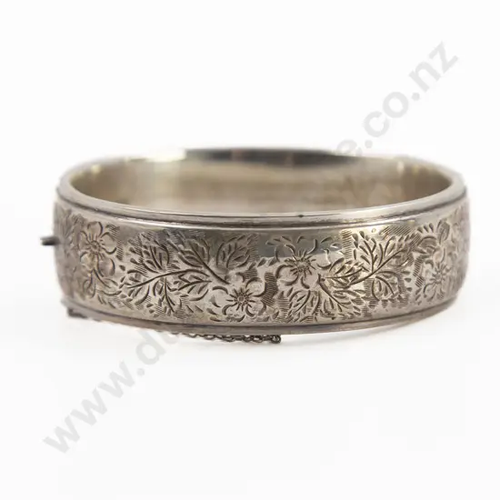 S/S Half Engraved Hinged Snap Bangle