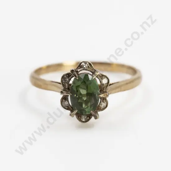 9ct Single Peridot & Six Diamond Cluster Ring