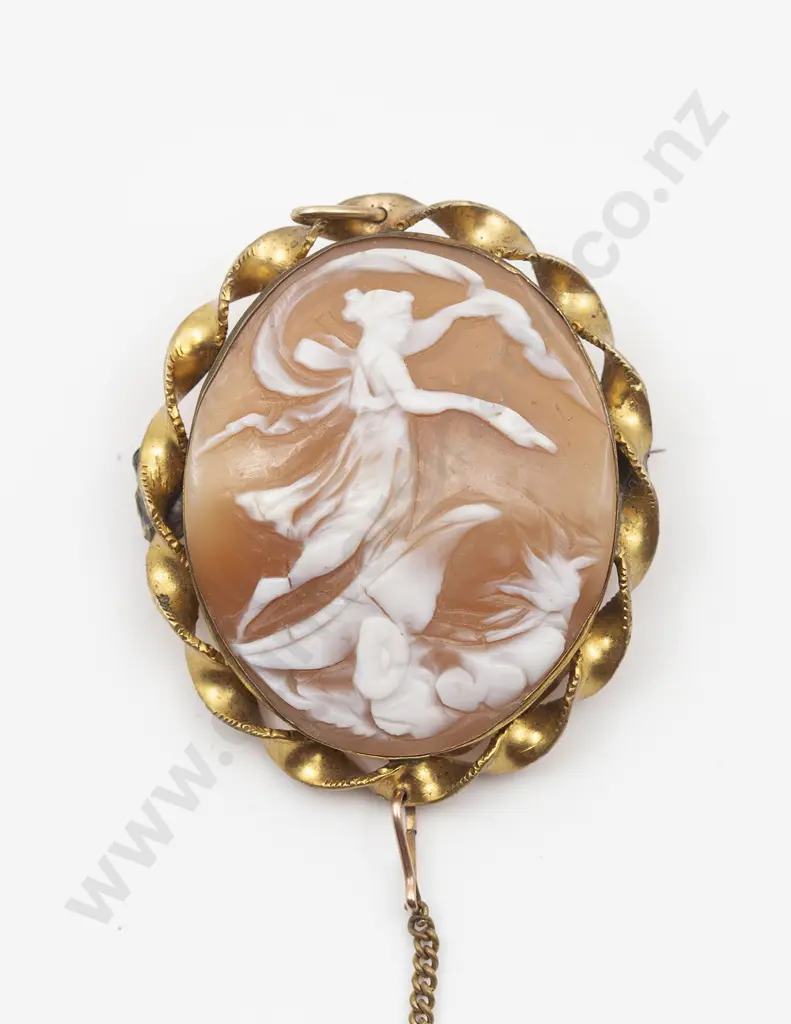 Victorian Gold Plated Classical Cameo Brooch Image 1++
