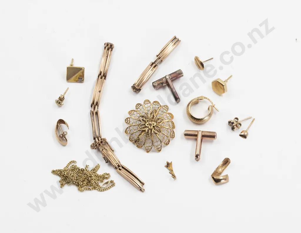 15ct Wrist Watch Strap and Various 9ct Gold (scrap) Image 1++