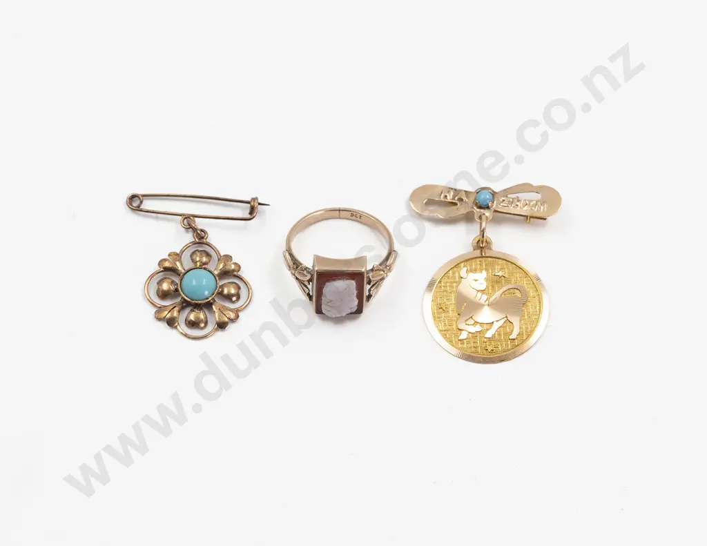 9ct Carnelian Cameo Ring Image 1++