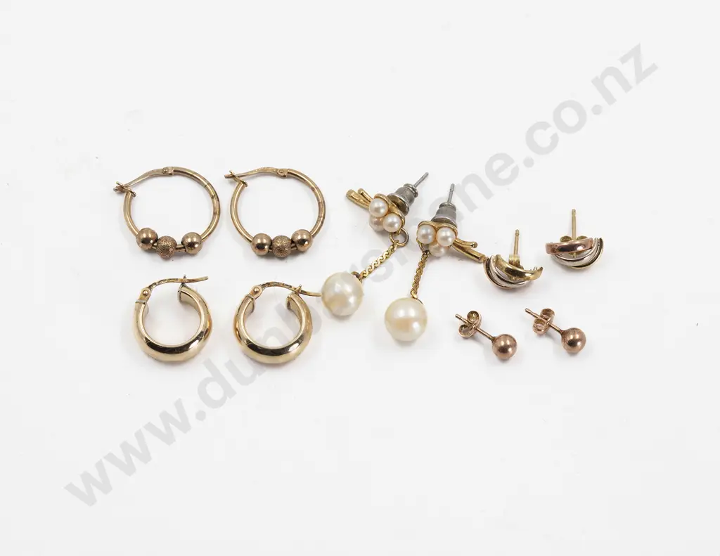 Four Pair 9ct Earrings Image 1++