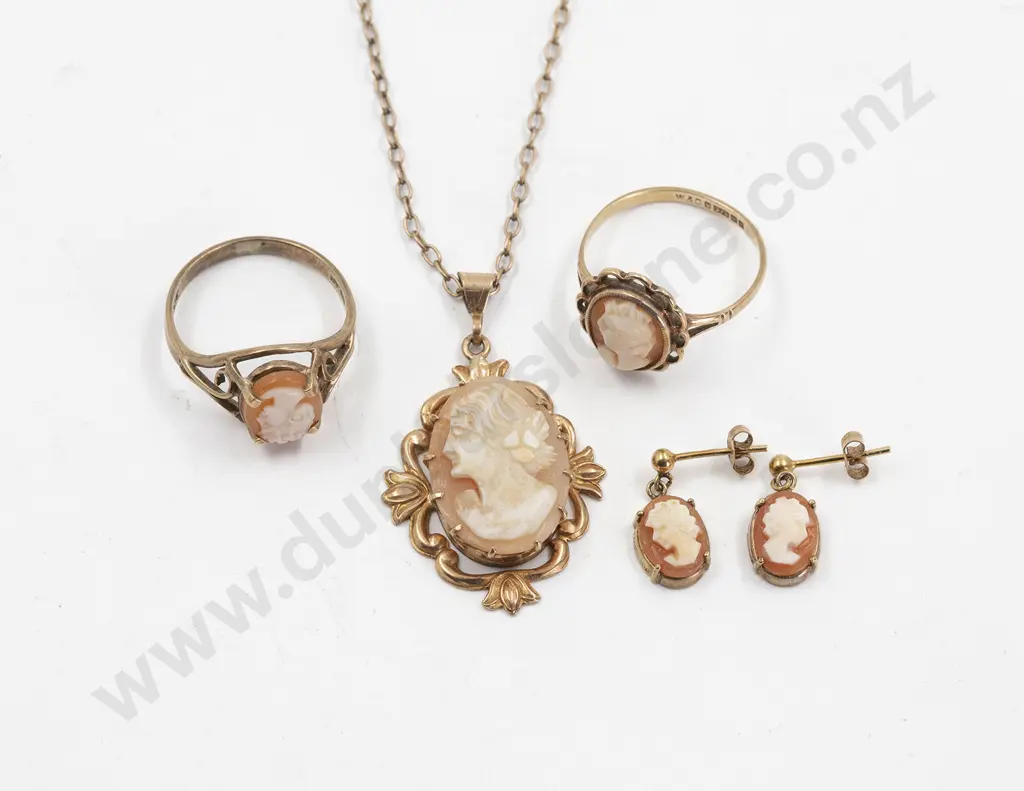 Two 9ct Cameo Rings Image 1++