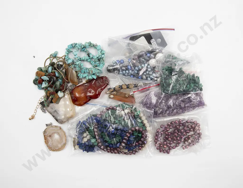 Collection Semi-Precious Unstrung Beads Image 1++