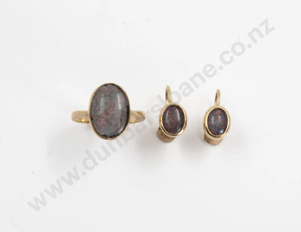 18ct Single Oval Opal Triplex Ring Image 1++