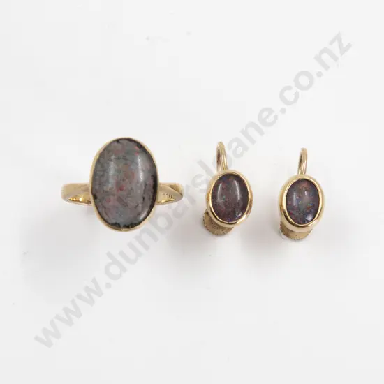 18ct Single Oval Opal Triplex Ring