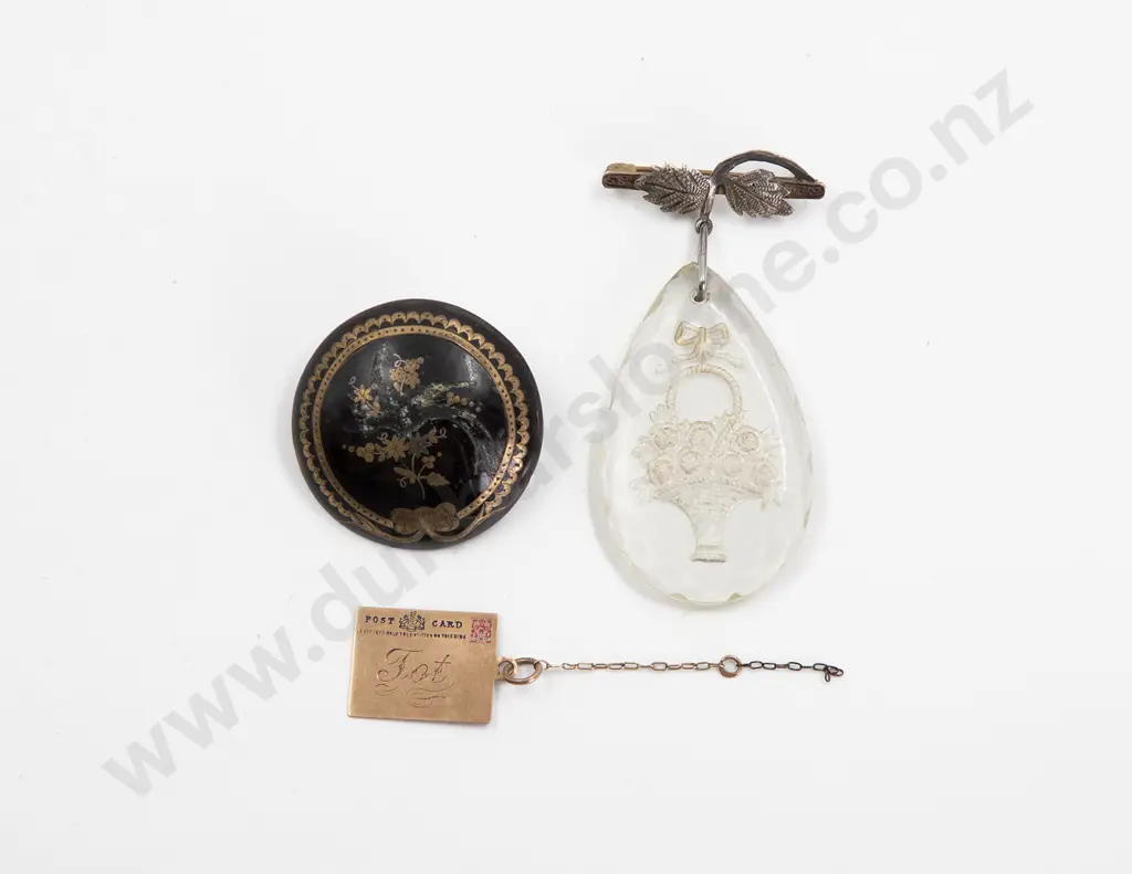 Victorian Tortoise Shell Pique Circular Brooch Image 1++