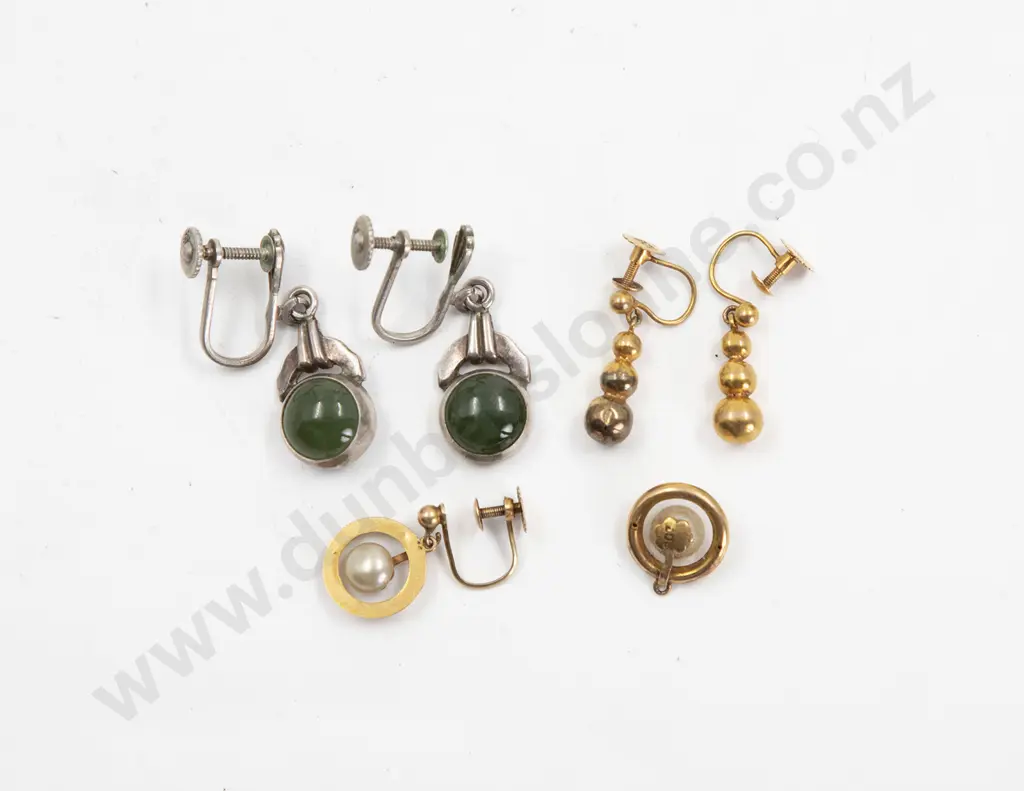 Pair 9ct Bead Pendant Earrings Image 1++