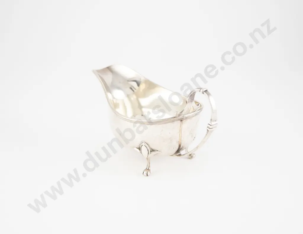 Geo V S/S Gravy Boat By Walker & Hall Image 1++
