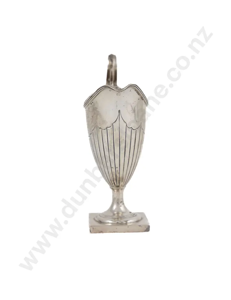 Vict S/S Cream Helmet Image 1++