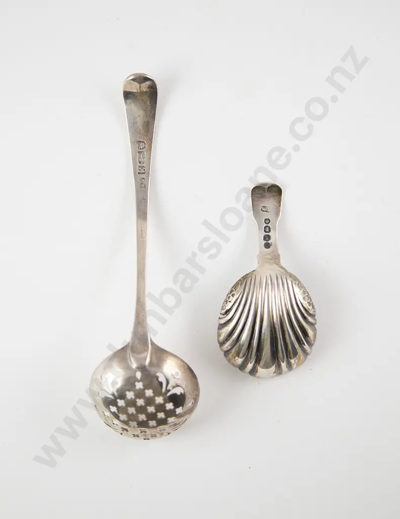 Geo III S/S Sifter Spoon Image 1++