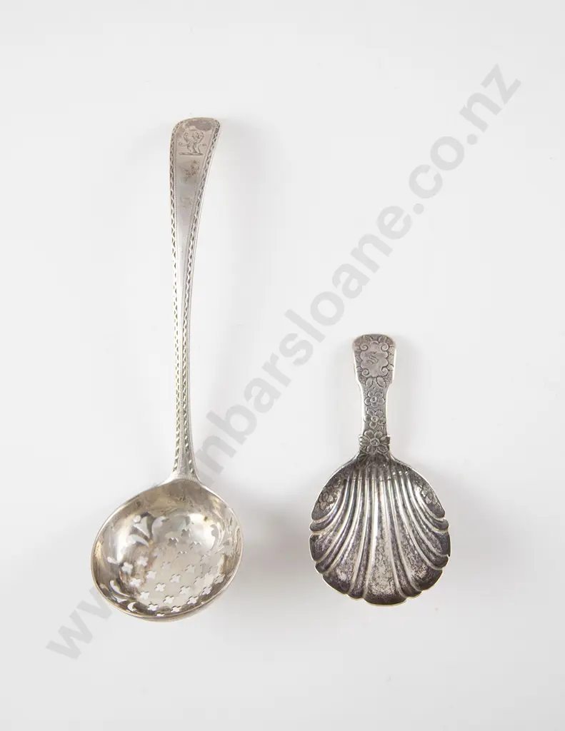 Geo III S/S Sifter Spoon Image 1++