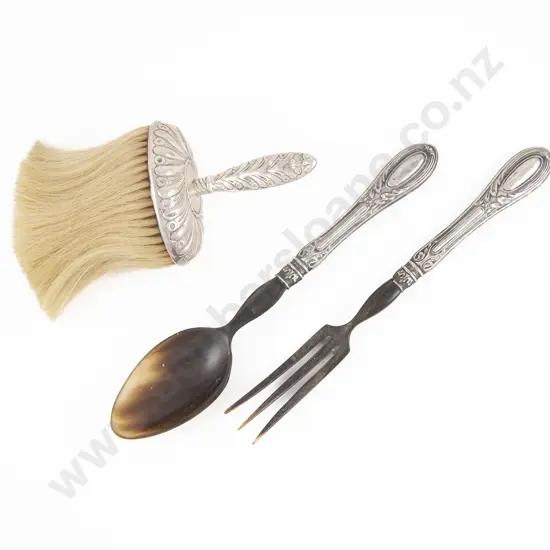 Vict S/S Handled Crumb Brush