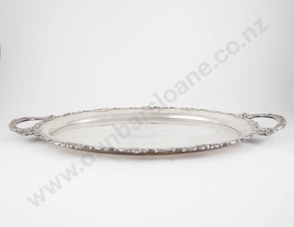 S/S Oval Two Handled Banquet Tray Image 1++